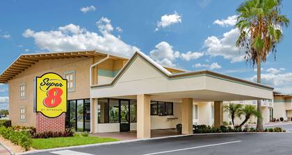 Super 8 by Wyndham Melbourne