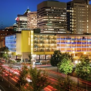 Downtown Portland South Waterfront Hotels Find 500 Hotel Deals Staypinele At Hotel Rose