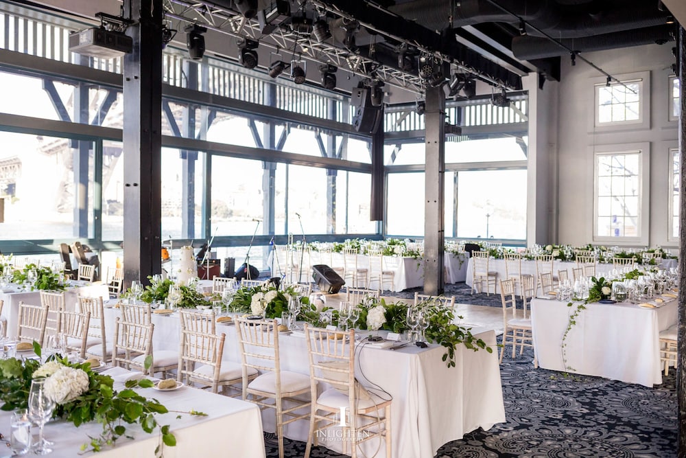 Indoor wedding, Pier One Sydney Harbour, Marriott Autograph Collection