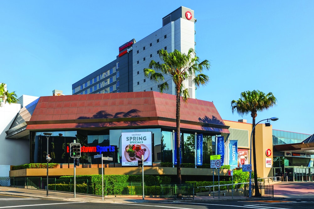 Travelodge Hotel Bankstown Sydney