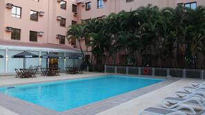 Piscina externa