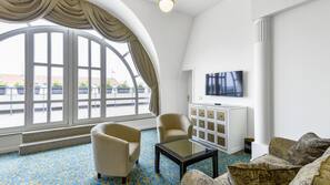 Premium bedding, minibar, in-room safe, desk