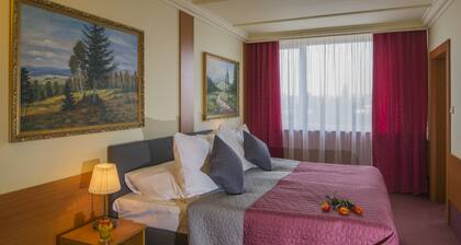 TOP HOTEL Praha & Conference Centre