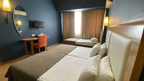 In-room safe, desk, soundproofing, free WiFi