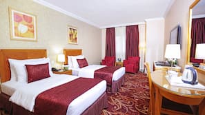Hypo-allergenic bedding, minibar, in-room safe, desk