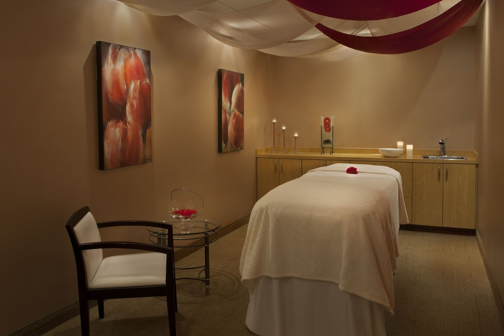 Treatment room, White Oaks Resort & Spa