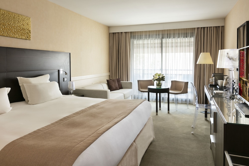 Hôtel Barrière Le Gray Dalbion In Cannes Expedia