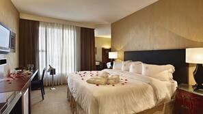 Literie hypoallergénique, surmatelas, minibar