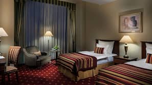 Hypo-allergenic bedding, in-room safe, desk, laptop workspace