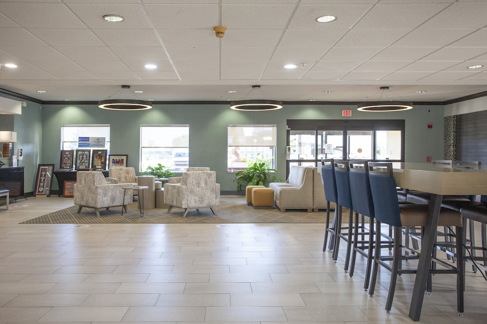 Holiday Inn & Suites Spring- The Woodlands Area