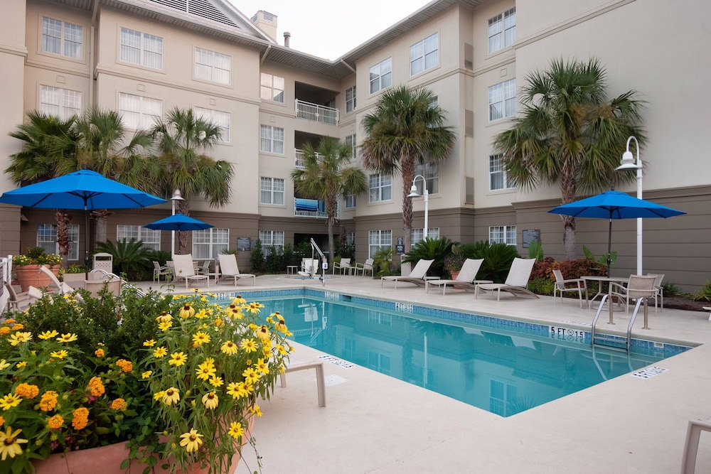 Pool, Residence Inn Charleston Riverview