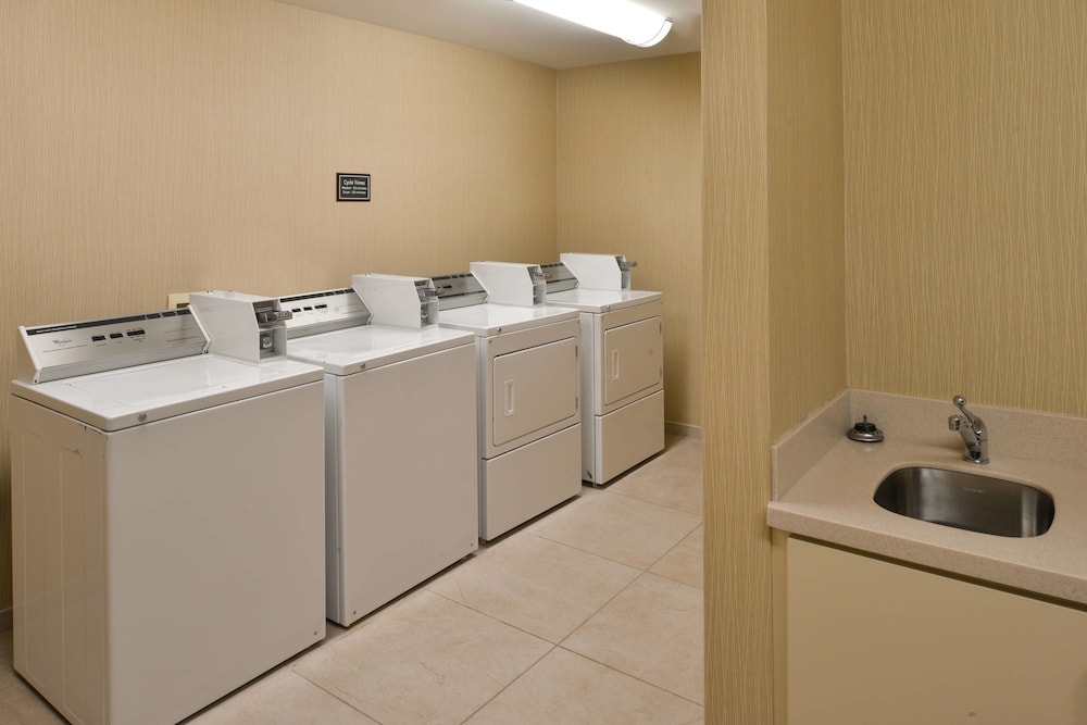 Laundry room, Residence Inn Charleston Riverview