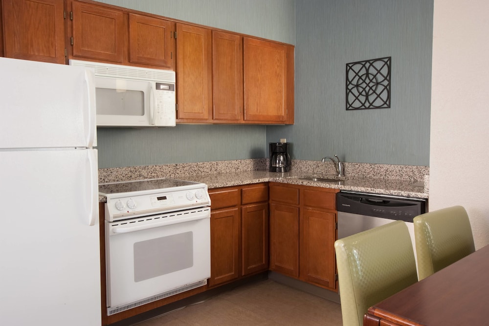 Private kitchen, Residence Inn Charleston Riverview