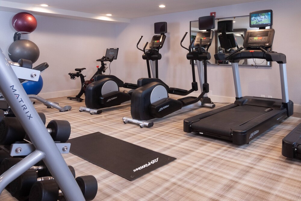 Fitness facility, Residence Inn Charleston Riverview