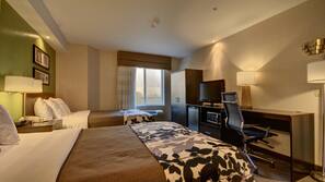 Pillowtop beds, in-room safe, desk, blackout drapes