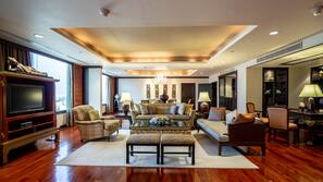 Minibar, in-room safe, desk, blackout curtains