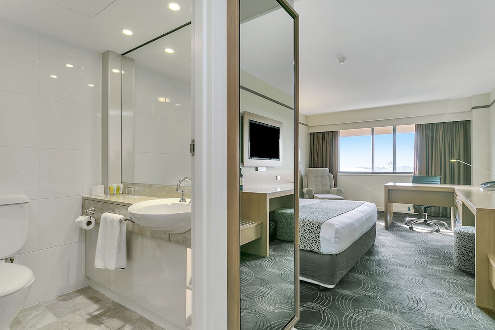 Stamford Plaza Adelaide