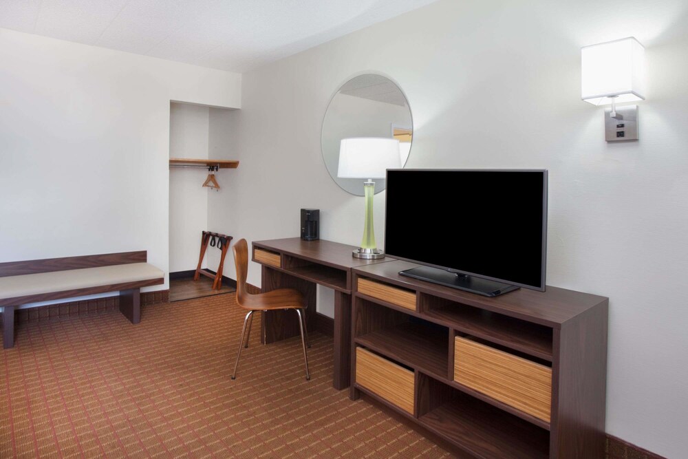 Room, Super 8 by Wyndham Chicago/Rosemont/O'Hare/SE