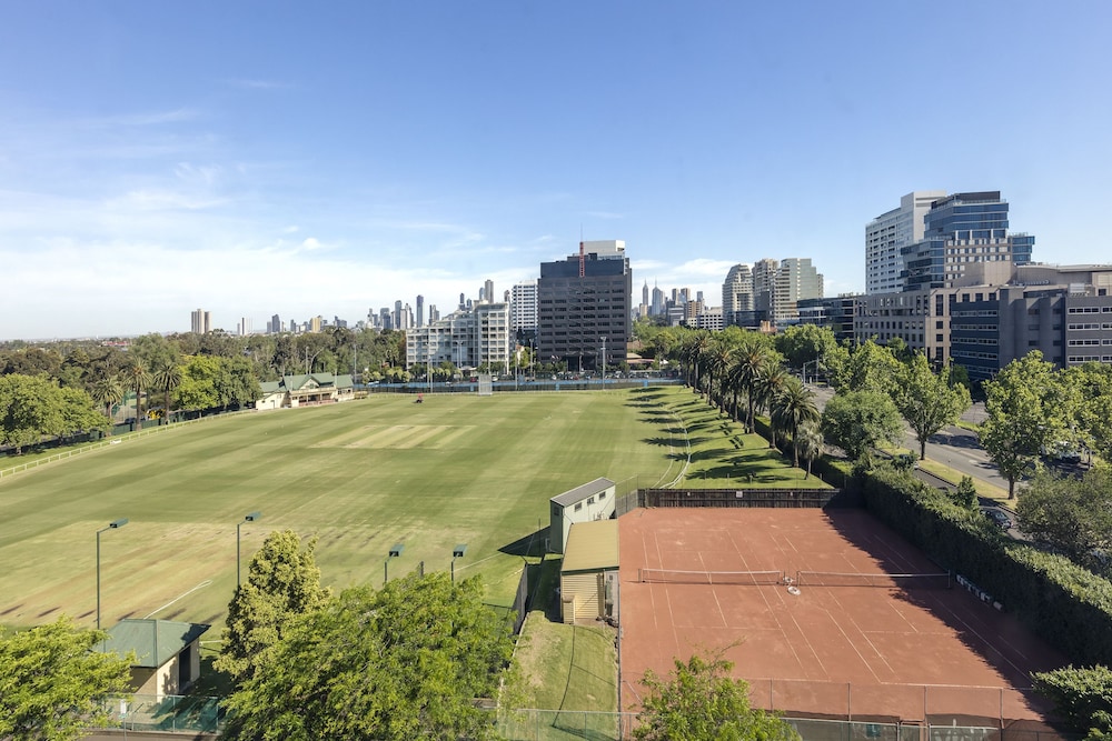 View Melbourne (Melbourne Parkview Hotel)