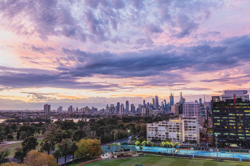View Melbourne (Melbourne Parkview Hotel)