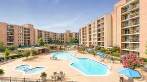 Outdoor pool, pool loungers