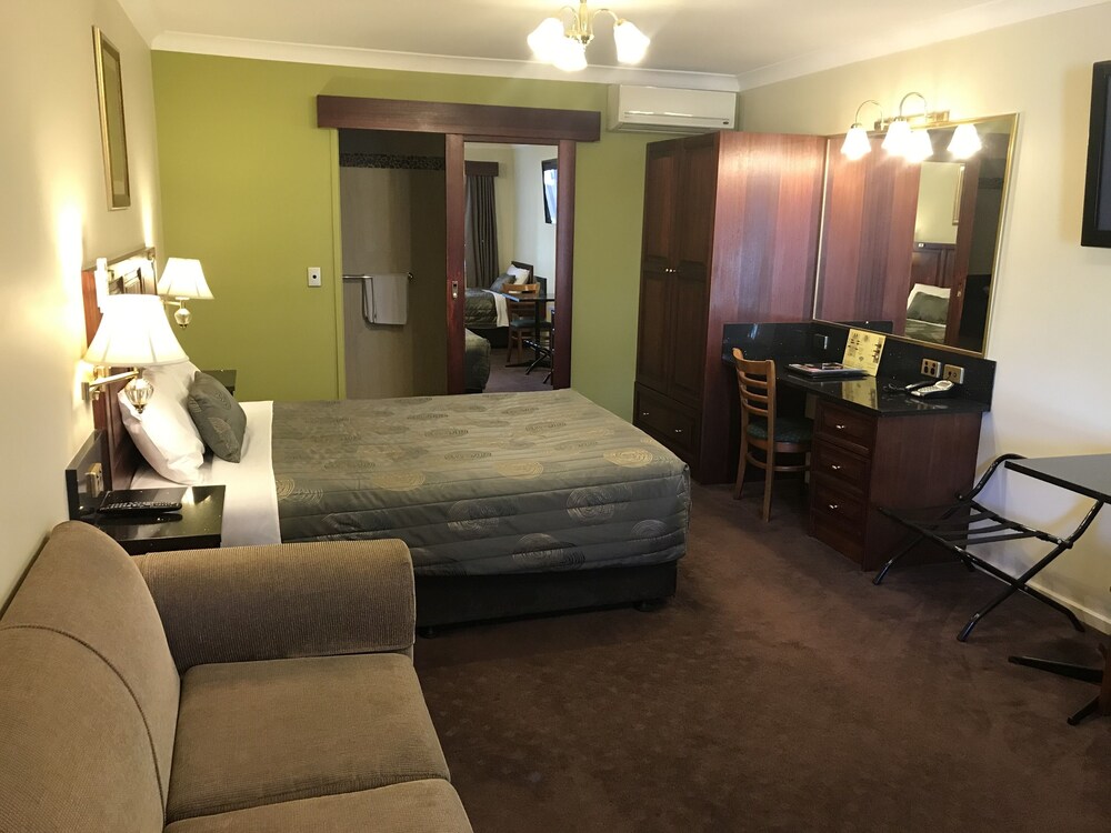 Albury Georgian Motel & Suites