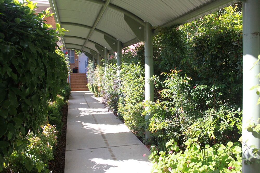 Albury Georgian Motel & Suites