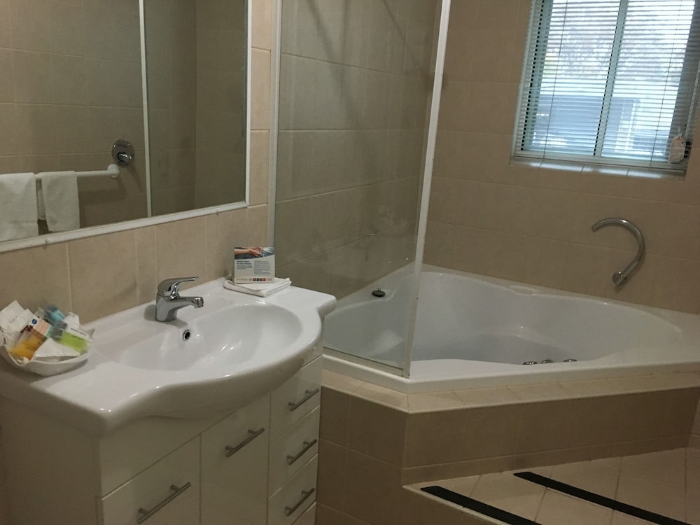 Albury Georgian Motel & Suites