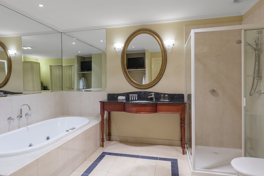 Canterbury International Hotel