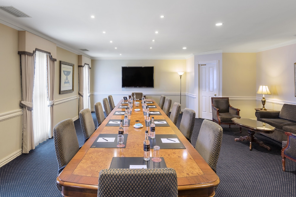 Canterbury International Hotel