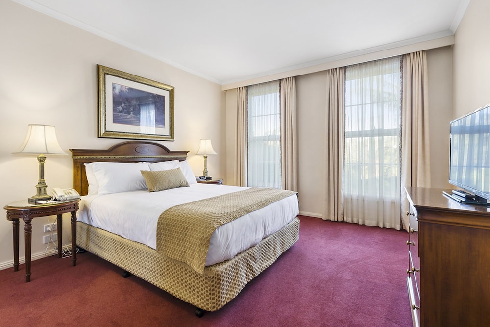 Canterbury International Hotel