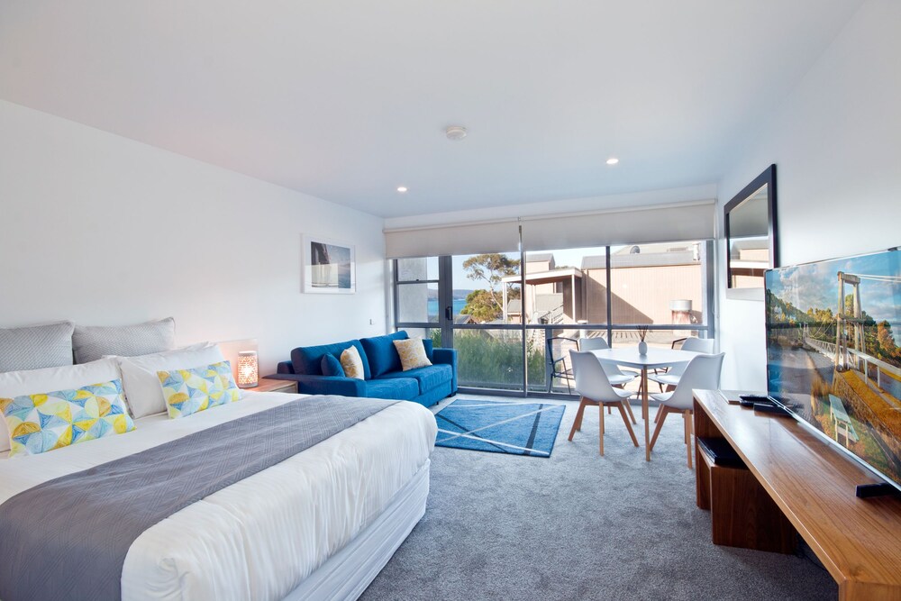 Lorne Bay View Motel