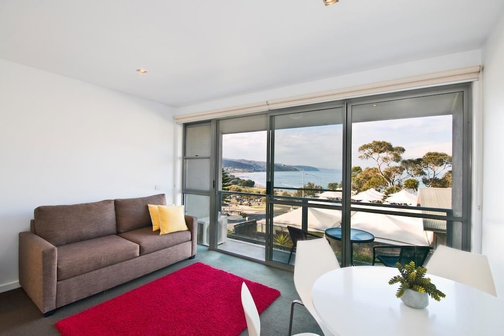 Lorne Bay View Motel