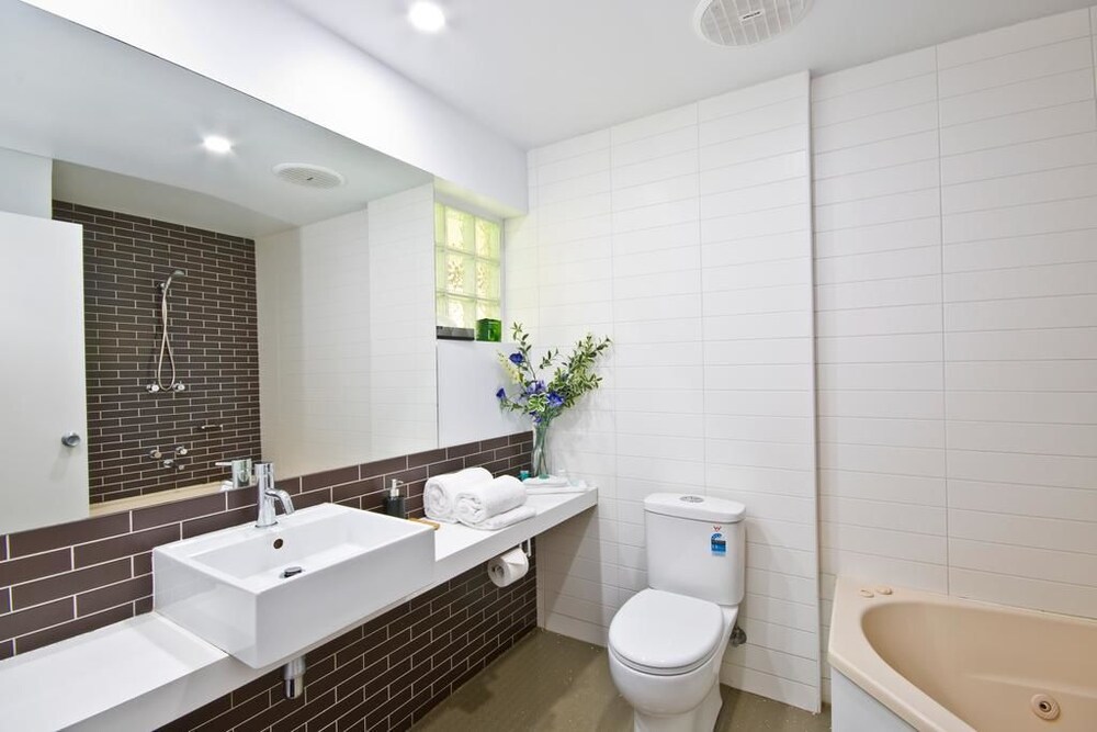 Lorne Bay View Motel