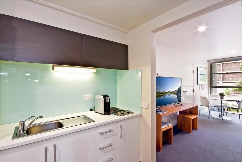 Lorne Bay View Motel