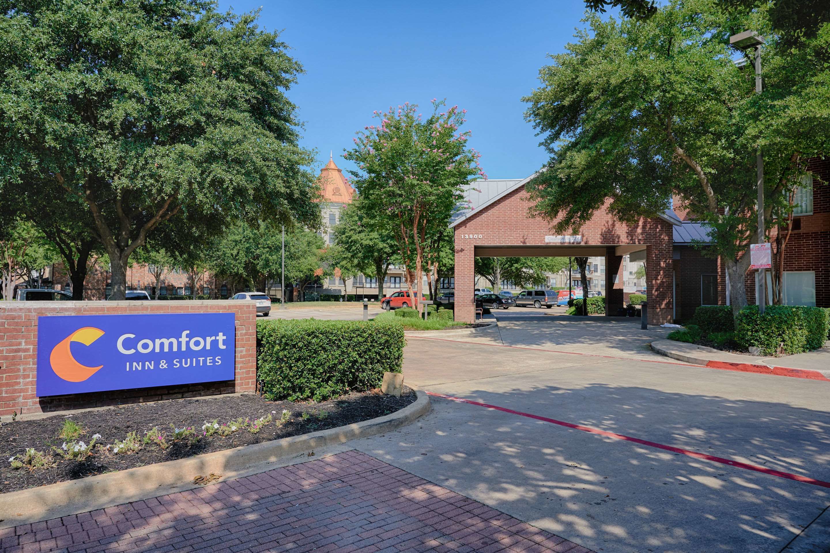Comfort Inn Suites Dallas Addison In Dallas Tx Expedia