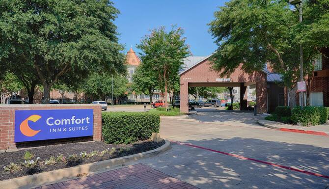 Comfort Inn Suites Dallas Addison In Dallas Tx Expedia
