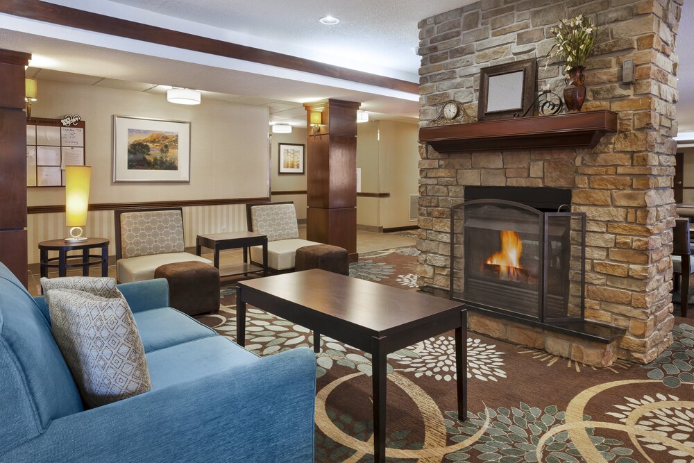 Lobby lounge, Staybridge Suites Columbia, an IHG Hotel