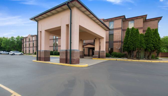 Quality Inn Suites In Jeffersonville Clarksville In Expedia
