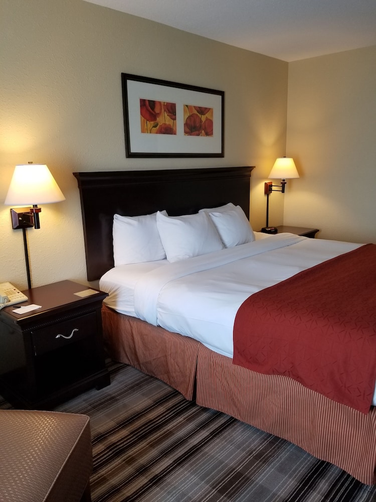 Country Inn & Suites by Radisson, Lexington, VA