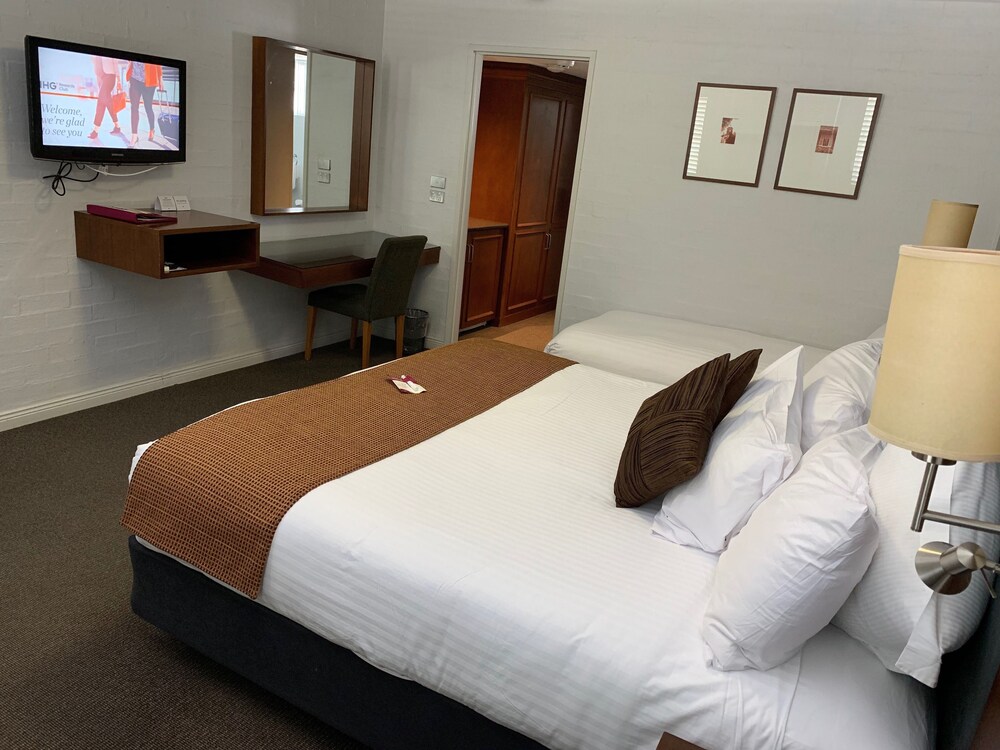 Crowne Plaza Hawkesbury Valley
