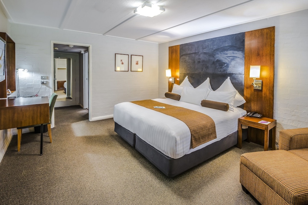 Crowne Plaza Hawkesbury Valley