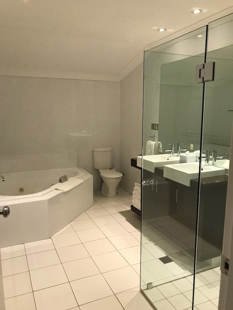 Crowne Plaza Hawkesbury Valley