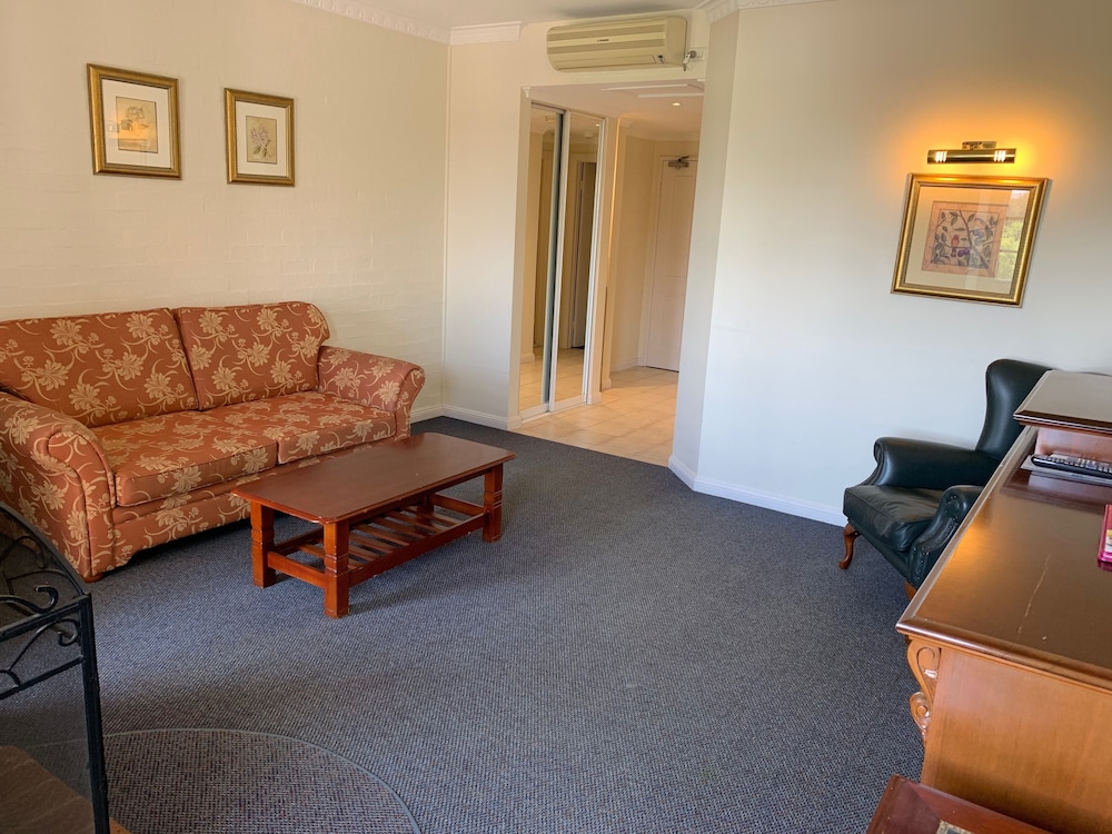 Crowne Plaza Hawkesbury Valley