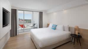 Premium bedding, minibar, in-room safe, desk