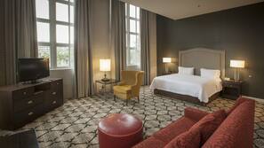 Hypo-allergenic bedding, in-room safe, blackout drapes