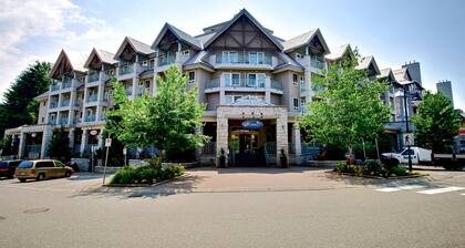 Summit Lodge Boutique Hotel