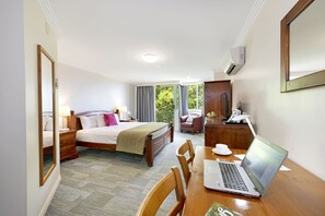 Living area | 40-inch LCD TV with digital channels, TV