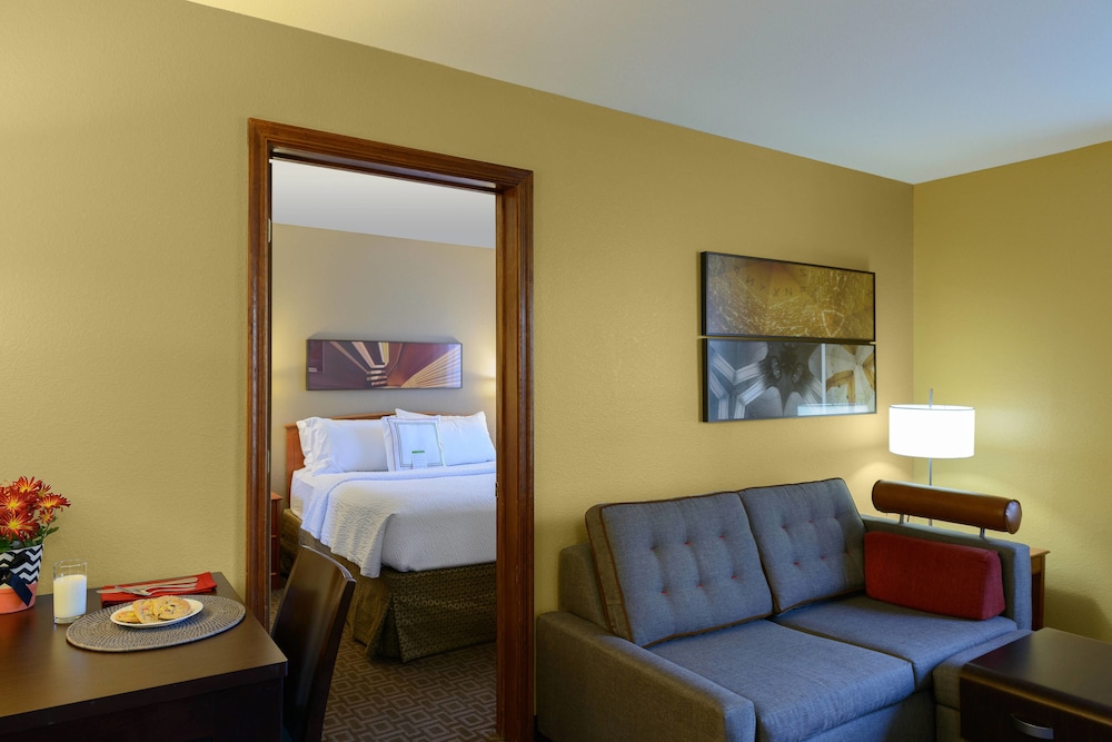 TownePlace Suites by Marriott Fort Meade National Business Park