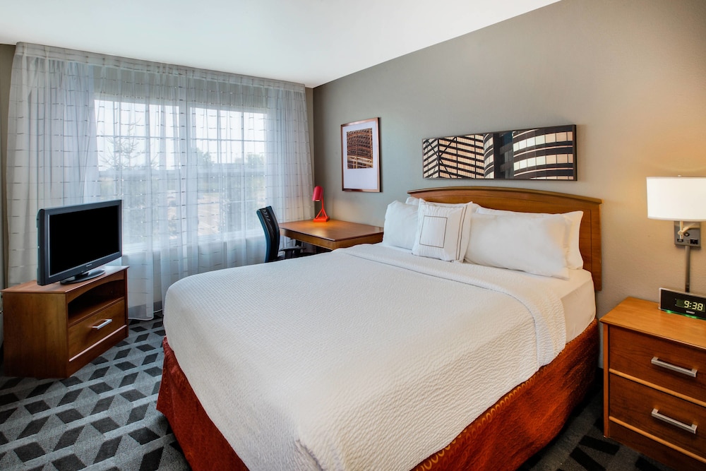 Towneplace Suites By Marriott Detroit Livonia